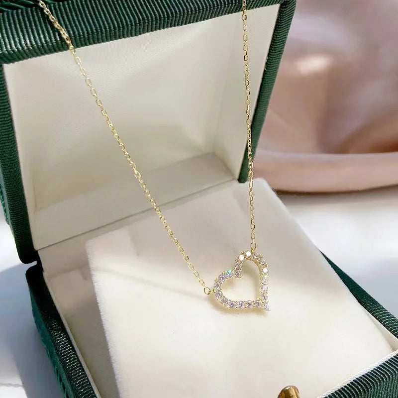 Korean Fashion Necklace for Women Heart Shaped Zircon Necklace Pendant Temperament Clavicle Chain Birthday Party Jewelry Gift