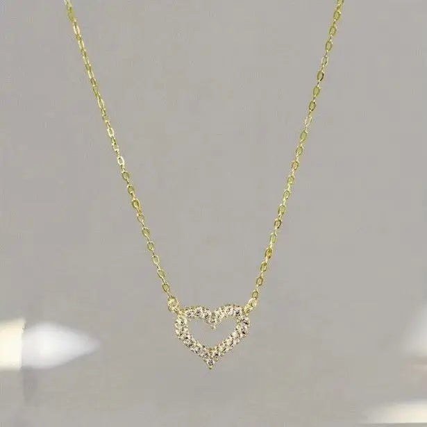 Korean Fashion Necklace for Women Heart Shaped Zircon Necklace Pendant Temperament Clavicle Chain Birthday Party Jewelry Gift