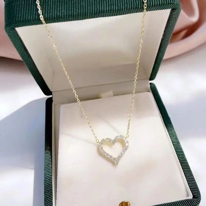 Korean Fashion Necklace for Women Heart Shaped Zircon Necklace Pendant Temperament Clavicle Chain Birthday Party Jewelry Gift